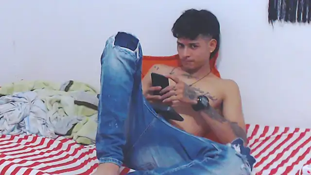 lu nastyboy18 online show from September 24, 2025, 2:04 am