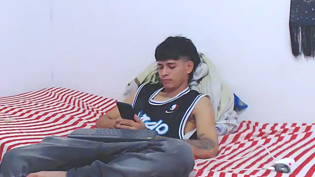 lu nastyboy18 online show from October 2, 2025, 7:54 pm