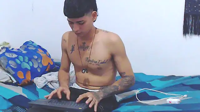 lu nastyboy18 online show from October 7, 2025, 1:36 am