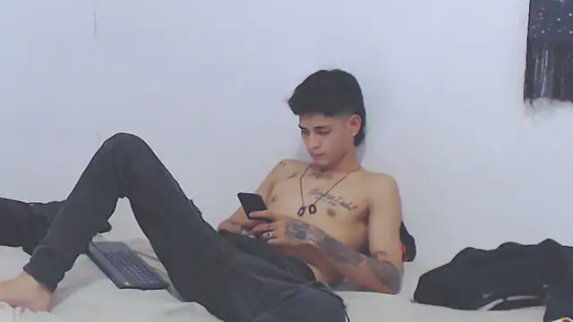 lu nastyboy18 online show from October 9, 2025, 9:13 pm