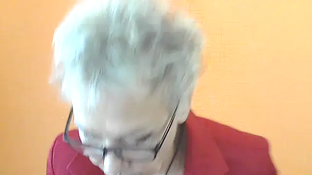 NessyJenixs online show from October 22, 2025, 7:08 am