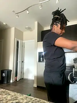 theprettysoles online show from December 3, 2025, 2:37 pm