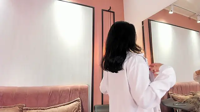 Snapshot of fiorella_paris chatting on March 6, 2025, 4:19 am fiorella paris online show from March 6, 2025, 4:19 am