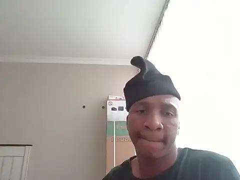 sydmanyoba online show from October 30, 2025, 6:04 am