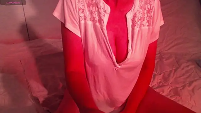 sweetchani666 online show from October 12, 2025, 6:12 am