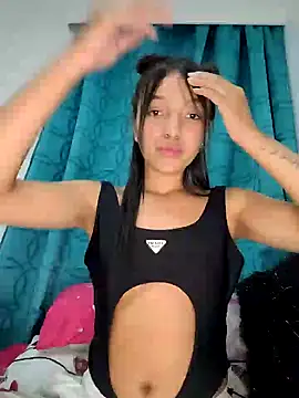 Briannasweeth17 online show from February 5, 2025, 2:40 am