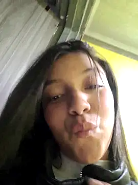 Briannasweeth17 online show from March 21, 2025, 1:02 am
