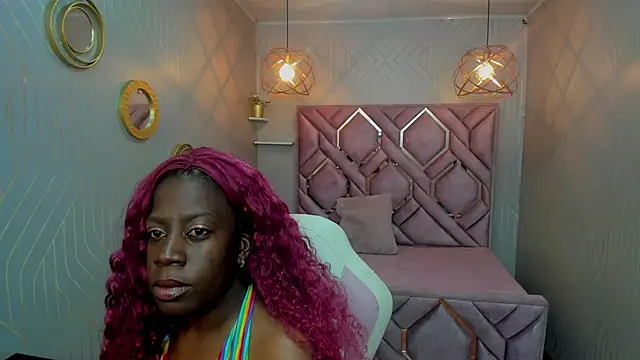 Snapshot of nefertiti_ebony chatting on February 22, 2025, 4:18 am nefertiti ebony online show from February 22, 2025, 4:18 am