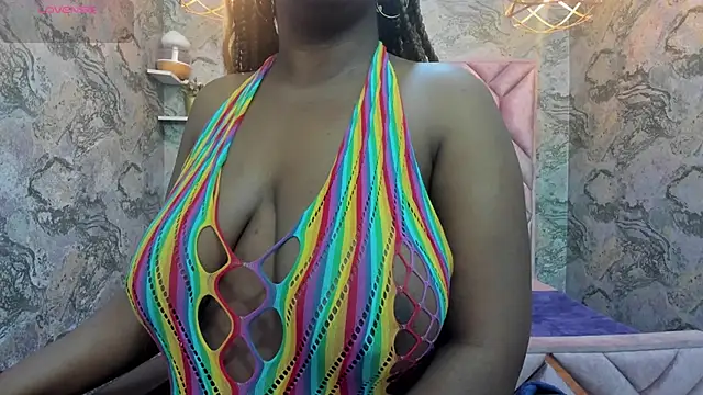 Snapshot of nefertiti_ebony chatting on October 1, 2025, 8:42 am nefertiti ebony online show from October 1, 2025, 8:42 am