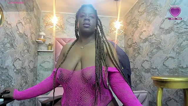 nefertiti ebony online show from October 28, 2025, 4:05 am