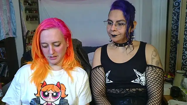 Evelan420 online show from November 26, 2025, 7:04 pm