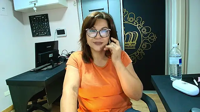 TiffanyyWilson online show from May 3, 2026, 10:27 pm