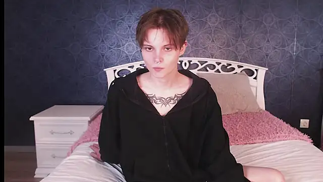 DemianEnglen online show from May 27, 2026, 4:48 pm