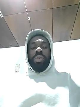 Snapshot of onewinnertee chatting on February 15, 2026, 1:46 am onewinnertee online show from February 15, 2026, 1:46 am