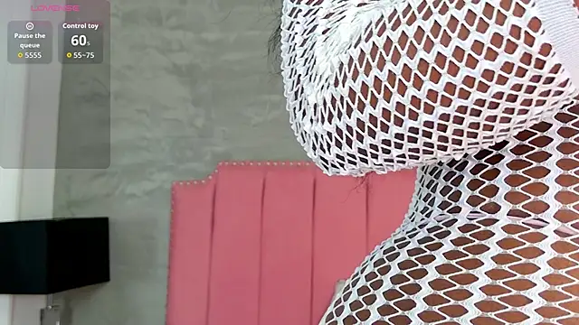 Alaia Colins online show from February 16, 2026, 11:12 pm