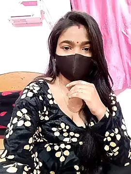 Snapshot of Simran-001 chatting on January 28, 2025, 8:15 pm Simran-001 online show from January 28, 2025, 8:15 pm