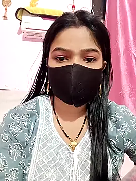 Snapshot of Simran-001 chatting on October 25, 2025, 2:13 pm Simran-001 online show from October 25, 2025, 2:13 pm