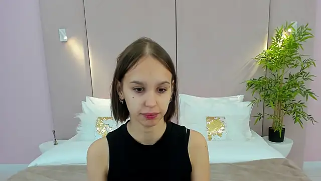 Snapshot of SandraTucker chatting on November 30, 2025, 2:59 am SandraTucker online show from November 30, 2025, 2:59 am