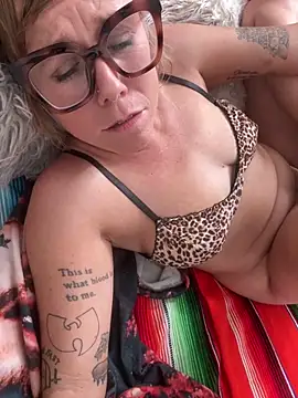 Snapshot of I_am_babydoll chatting on November 25, 2025, 3:56 pm I am babydoll online show from November 25, 2025, 3:56 pm