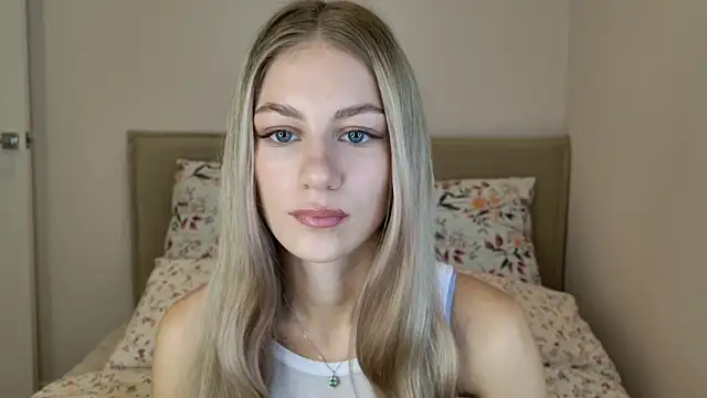 GabriellaOlsen online show from October 8, 2025, 10:02 am