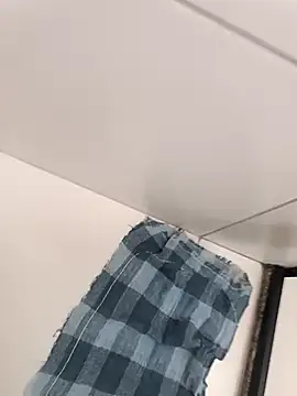 Snapshot of Trixboy201 chatting on October 31, 2025, 10:05 am Trixboy201 online show from October 31, 2025, 10:05 am