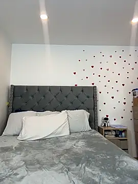 KarlaWild online show from May 17, 2026, 4:14 pm