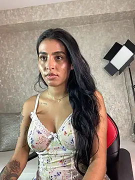 Snapshot of genesissara chatting on April 27, 2026, 7:34 pm genesissara online show from April 27, 2026, 7:34 pm
