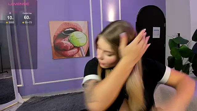 alaia greyy online show from November 27, 2025, 1:46 pm