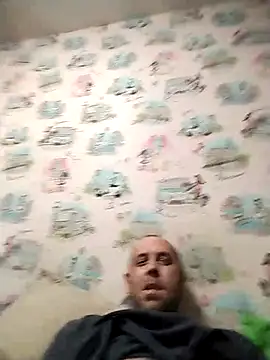 MaxDevilWhite online show from November 19, 2025, 3:56 pm