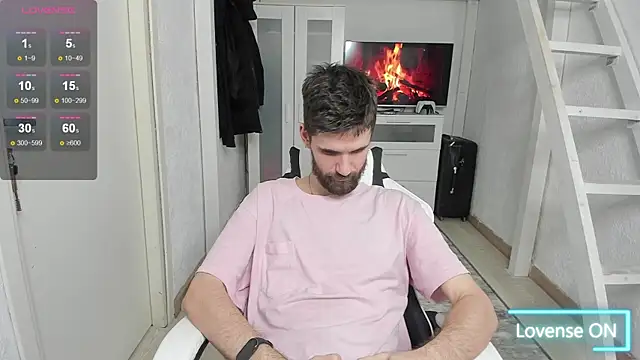 Snapshot of DavidNaidis chatting on February 4, 2025, 9:20 pm DavidNaidis online show from February 4, 2025, 9:20 pm