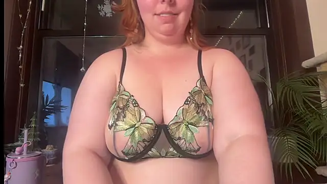 curvycate127 online show from March 24, 2026, 4:50 am