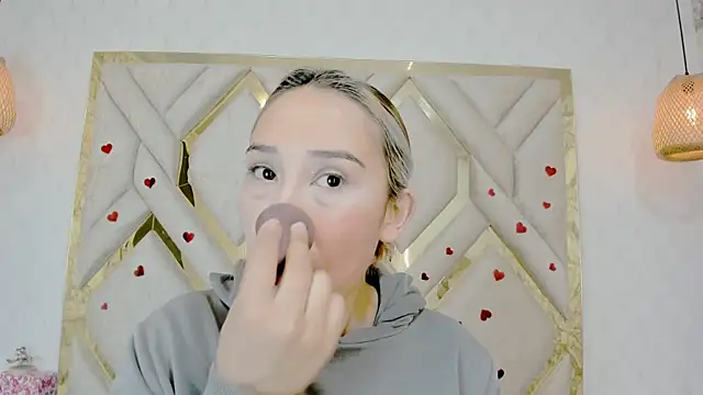 Lannajansen online show from March 3, 2025, 2:15 pm