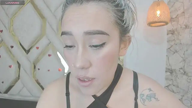 Lannajansen online show from March 15, 2025, 6:21 pm