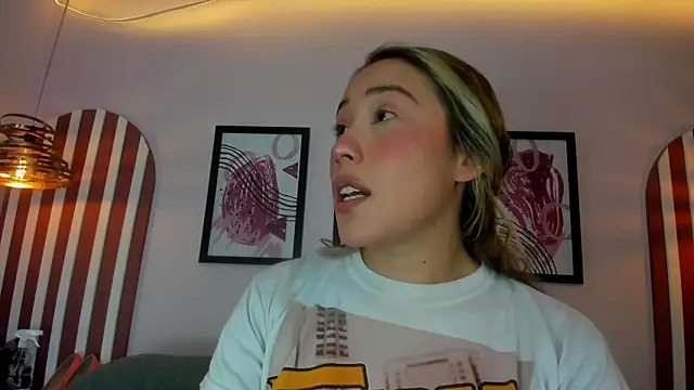 Lannajansen online show from September 18, 2025, 4:53 pm