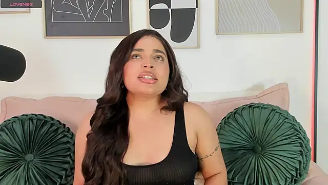 Snapshot of RachelRusso chatting on February 27, 2025, 5:34 am RachelRusso online show from February 27, 2025, 5:34 am
