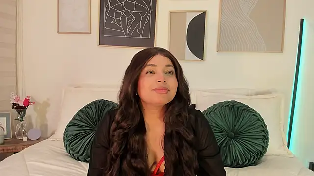 Snapshot of RachelRusso chatting on March 13, 2025, 3:33 am RachelRusso online show from March 13, 2025, 3:33 am