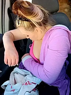 barbieinbondage7 online show from January 14, 2026, 11:31 pm