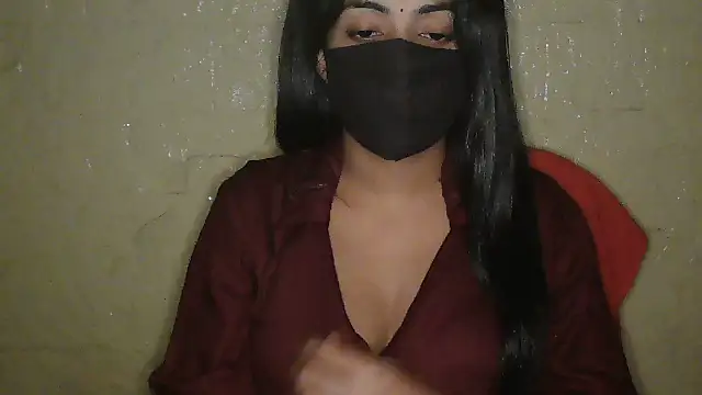 Snapshot of Reddy_Trisha chatting on November 18, 2025, 8:35 pm Reddy Trisha online show from November 18, 2025, 8:35 pm