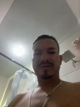 Snapshot of paullliliu chatting on October 10, 2025, 2:05 pm paullliliu online show from October 10, 2025, 2:05 pm