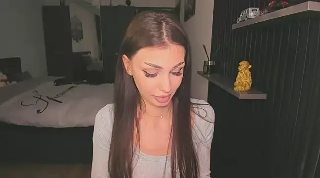 Snapshot of HelenShawn chatting on January 30, 2025, 1:33 am HelenShawn online show from January 30, 2025, 1:33 am