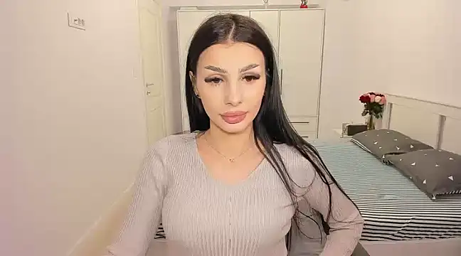 Snapshot of HelenShawn chatting on February 18, 2025, 8:38 am HelenShawn online show from February 18, 2025, 8:38 am