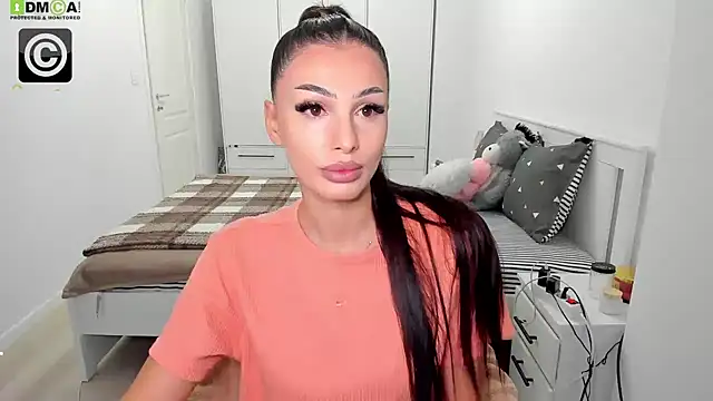 Snapshot of HelenShawn chatting on November 11, 2025, 8:31 pm HelenShawn online show from November 11, 2025, 8:31 pm