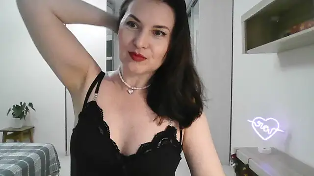 Victoria Glam online show from January 26, 2025, 5:02 pm