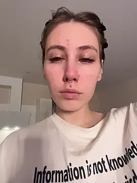 Molli Luv online show from November 14, 2025, 1:04 am