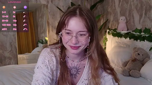 Yo Pixxie online show from October 10, 2025, 9:08 am