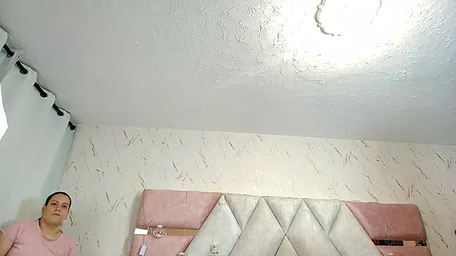 anastasia marco online show from December 5, 2025, 12:25 pm