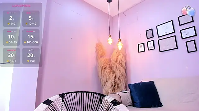 alana rossetti online show from December 15, 2025, 12:42 pm