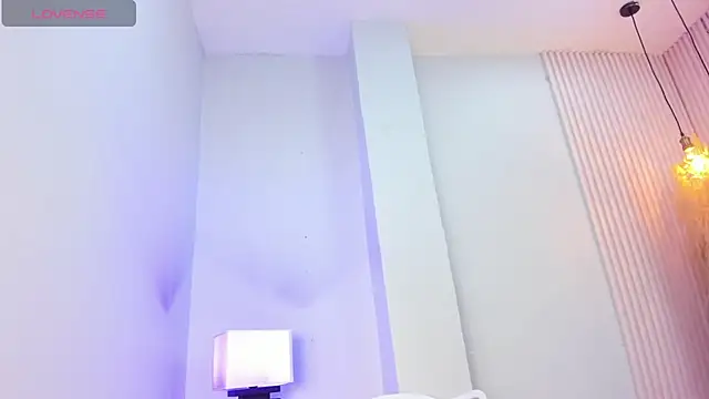 alana rossetti online show from April 21, 2026, 11:16 am