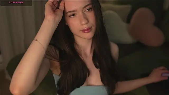 justbarbiee online show from April 5, 2026, 7:00 pm