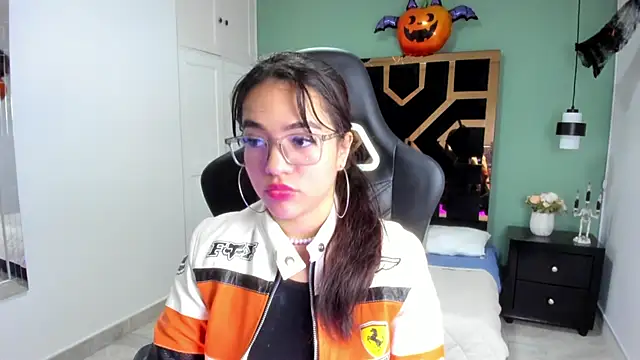 Billie Jhonson  online show from October 17, 2025, 6:54 pm